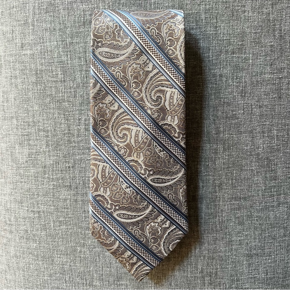 Pronto Uomo Paisley Tie in Beige and Navy